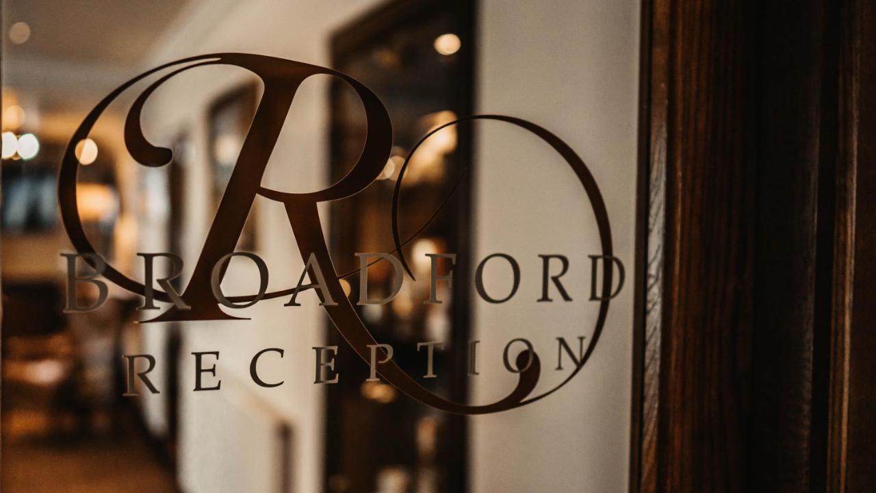Broadford Hotel Экстерьер фото